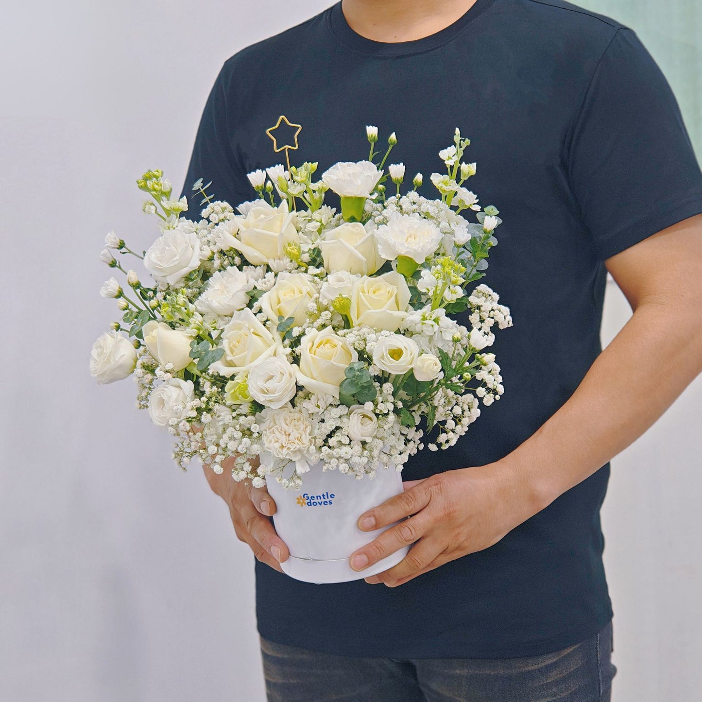 กล่องดอกไม้คละ โทนสีขาว ขนาดเล็ก