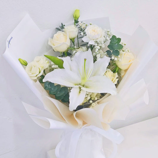 ช่อดอกลิลลี่ สีขาว 1 ดอก แซมดอกไม้แซมโทนสีขาว