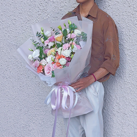 ช่อดอกไม้คละ โทนสีอ่อน กับ ยูคาลิปตัส ช่อขนาดใหญ่พิเศษ