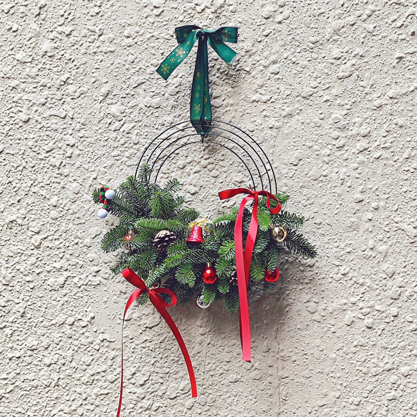 Half-Circle Noble Firs Christmas Wreath with Ornaments