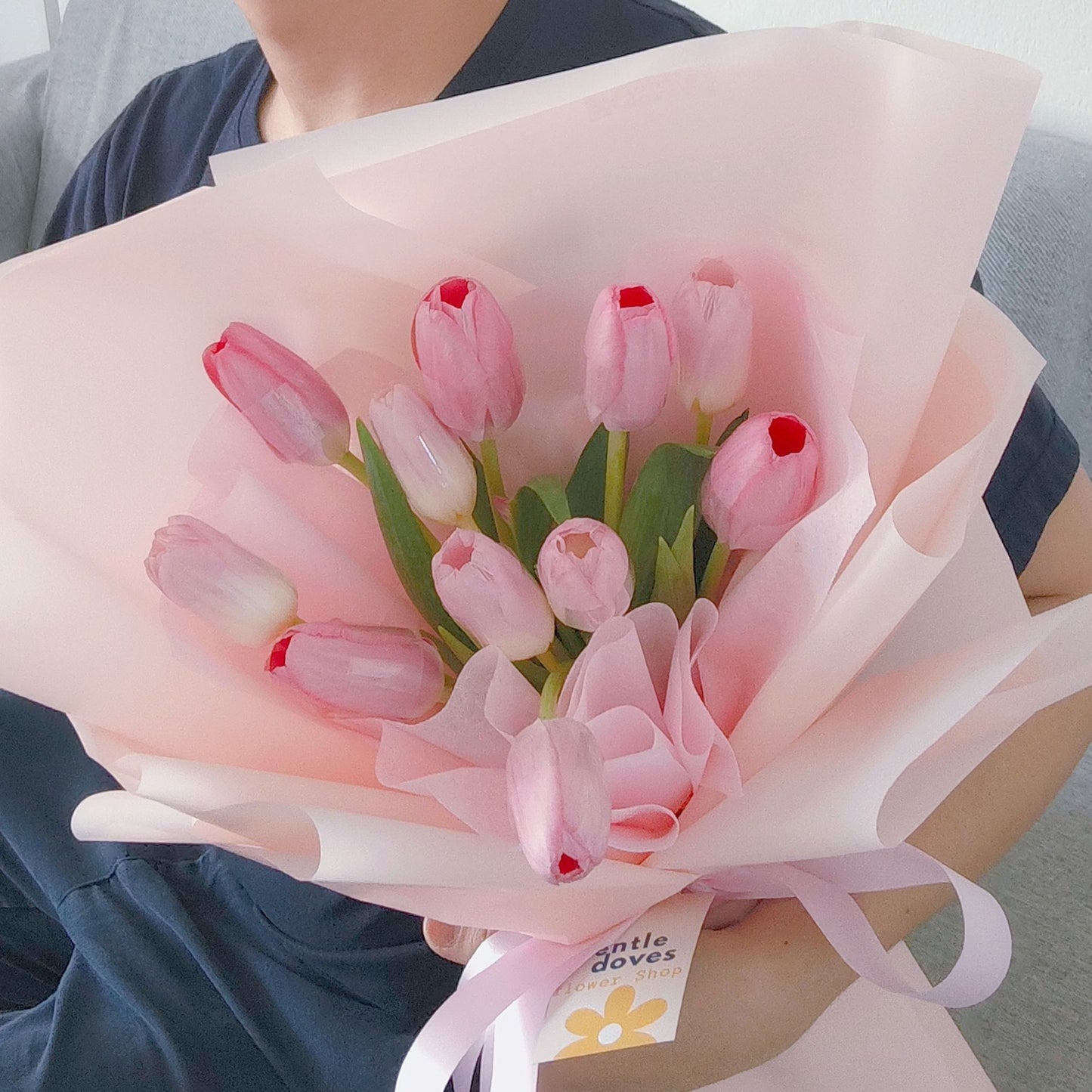 ช่อดอกทิวลิป สีชมพู 11 ดอก ห่อกระดาษสีชมพู