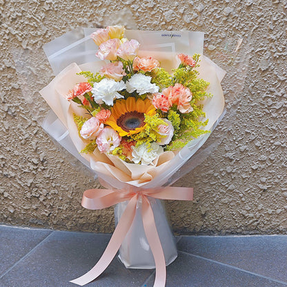 ช่อดอกทานตะวัน 1 ดอก และ ดอกไม้คละ โทนสีพีชโอลด์โรส และ สีเหลือง