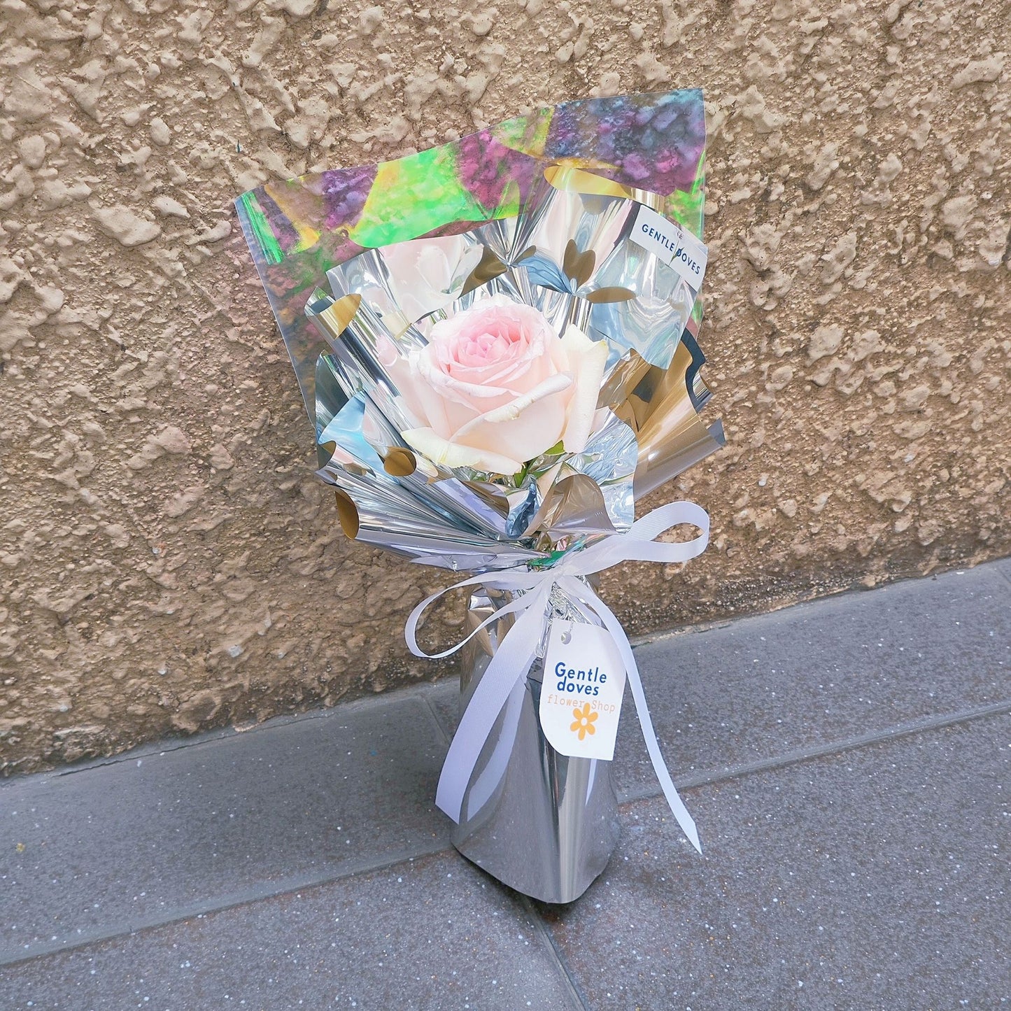 Single Soft Pink Rose in Aluminum Paper Mini Bouquet