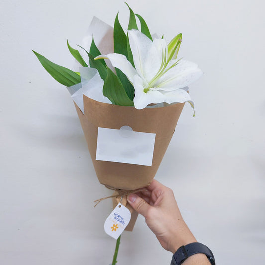 Single White Lily Easy Minimal Bouquet