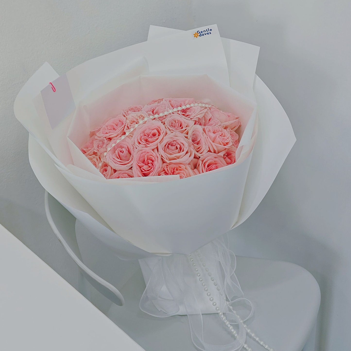 ช่อดอกกุหลาบสายพันธ์ุอังกฤษ สีชมพูอ่อน 30 ดอก