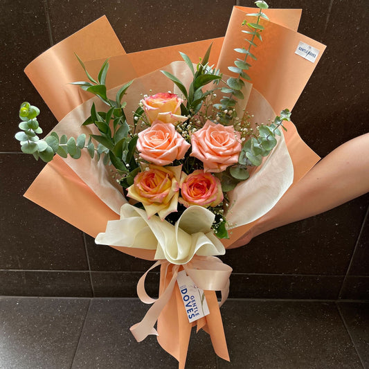 Five Soft Peach - Oldrose Roses Bouquet