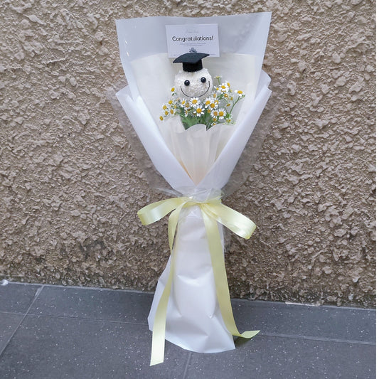 Graduated Smiley Face with Daisies Bouquet
