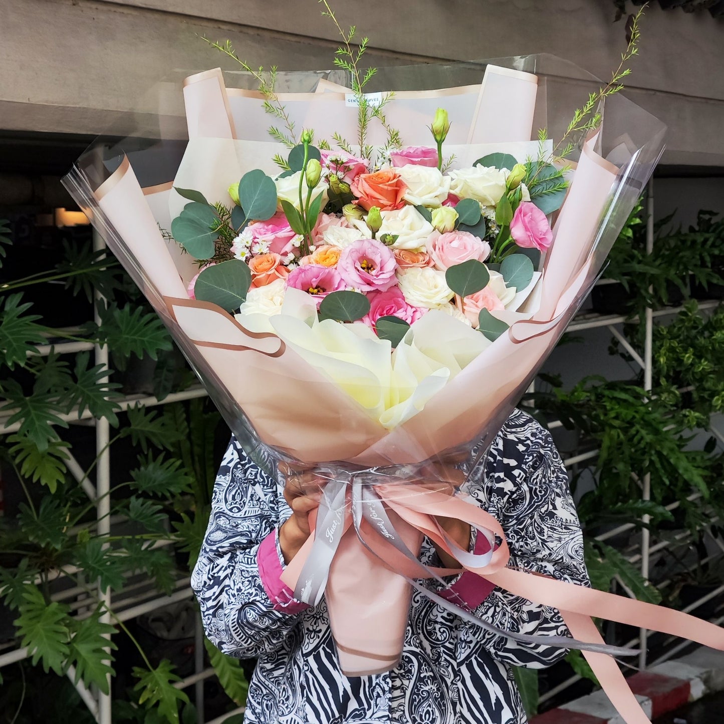 Pastel Roses and Lisianthus Extra Large Bouquet