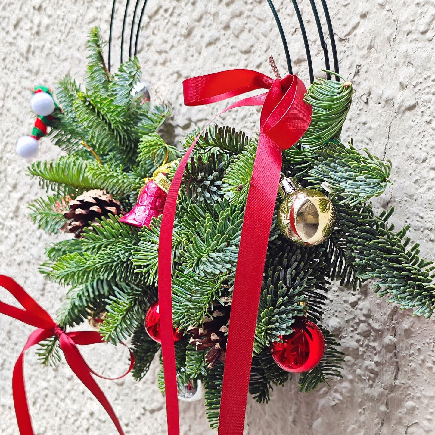 Noble Fir Pines Half-Circle Christmas Wreath with Decorated Items