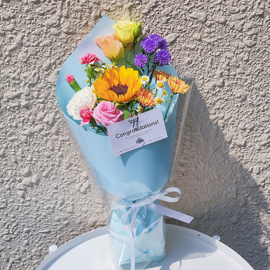 Assorted Colorful Minimal Flowers Small Bouquet