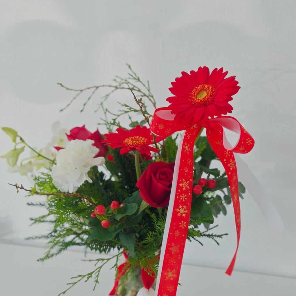 แจกันกิ่งสนคริสต์มาส ขนาดกลาง