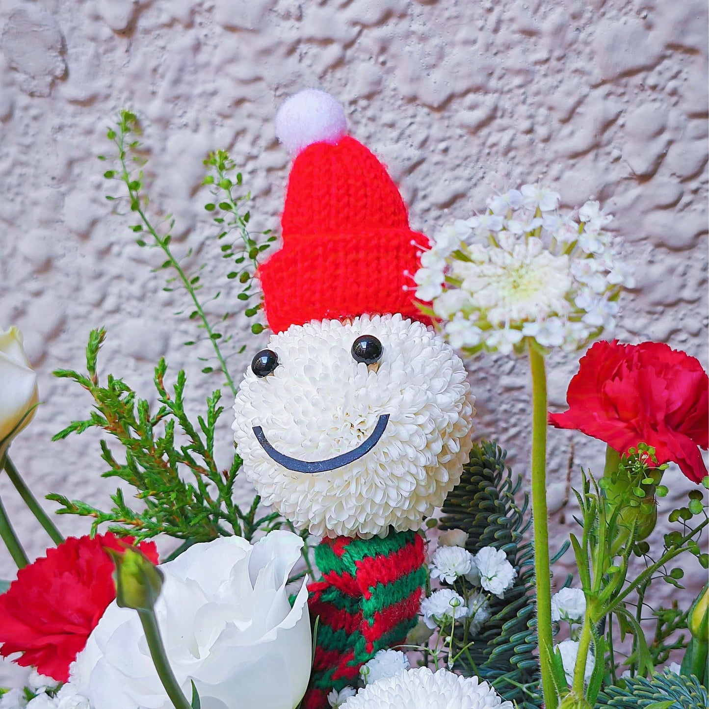 Assorted Red and White Flowers Christmas Theme with Smiley Face Flowers Box